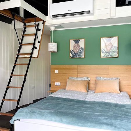 Domeglamping At Fishinglake Ságvár Εξωτερικό φωτογραφία