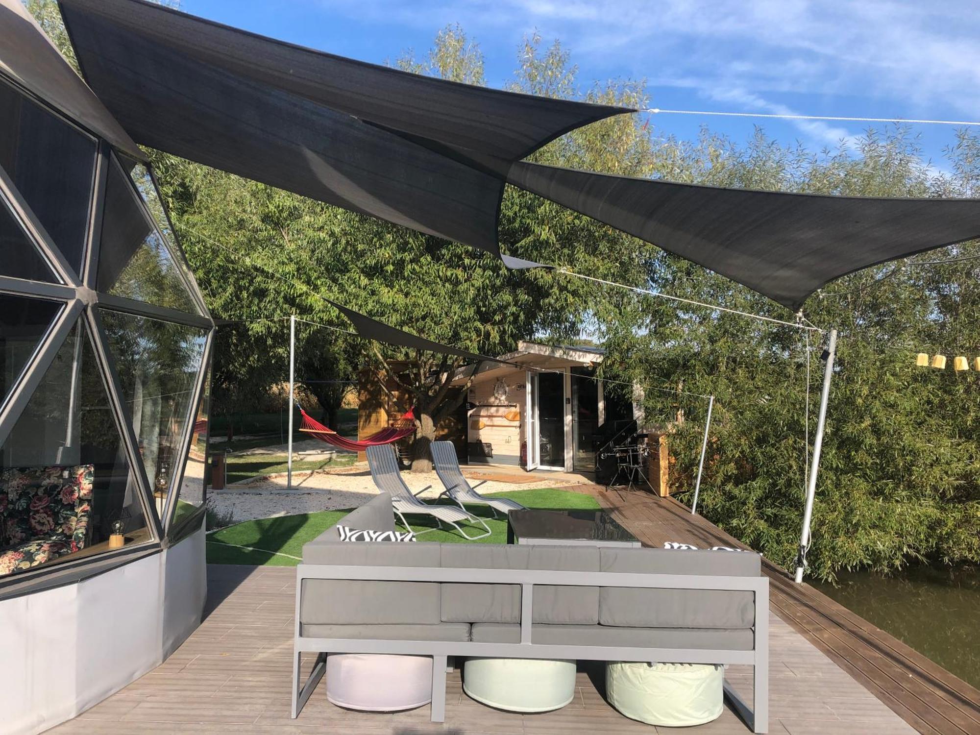 Domeglamping At Fishinglake Ságvár Εξωτερικό φωτογραφία